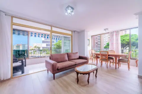 Piso en Venta en Playa de San Juan