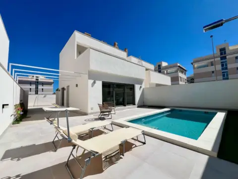 Terreno en Venta en Las Filipinas-Villamartín-Canal Norte