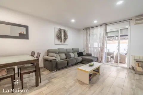 Casa adosada en Carrer de Josep Capdevila, 26