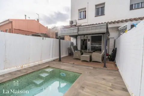 Casa adosada en Carrer de Josep Capdevila, 26