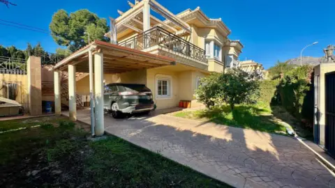 Casa pareada en Carrer Vall de Ceta, 35