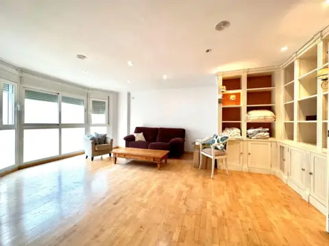 Piso en Avenida Juan Carlos I, 38