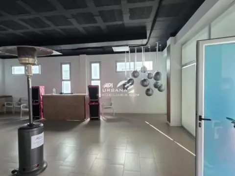 Local comercial en Avenida de Rioja