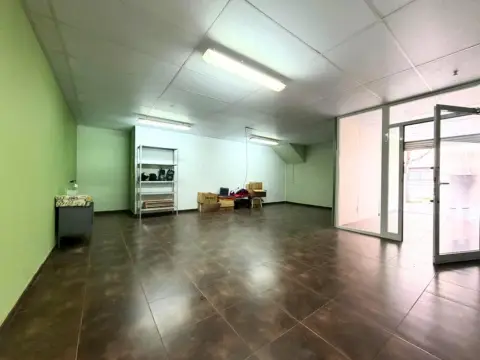 Local comercial en Barberà del Vallès