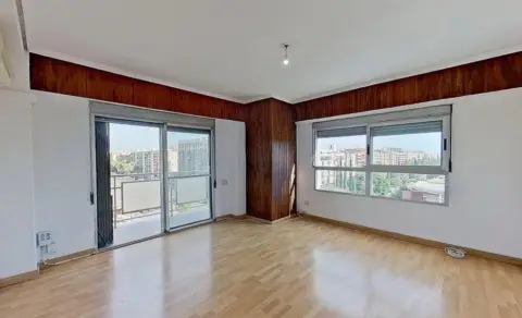 Piso en Avenida de Ausiàs March