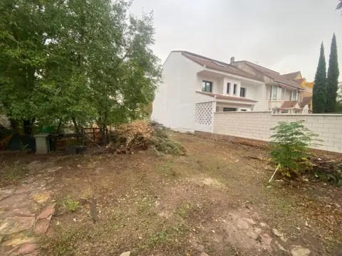 Terreno en calle de los Olmos, 19