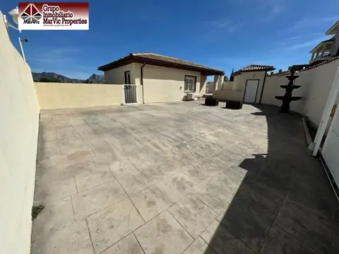 Chalet en Urbanización Almedia