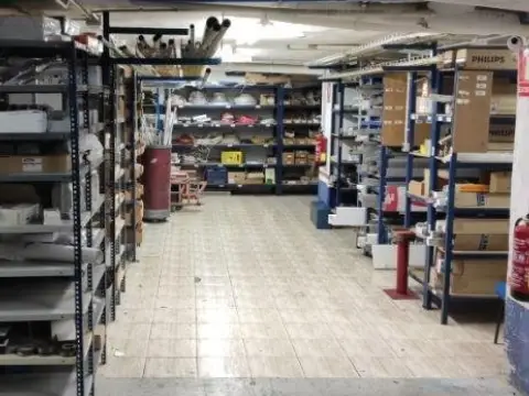 Local comercial en Carrer de Sant Pere d'Ullastret