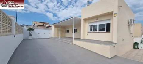 Casa adosada en Bello Horizonte