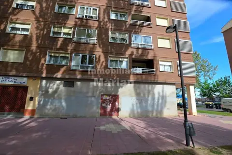 Local comercial en Avenida de Murillo, 9