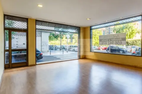 Local comercial en Avenida de America, 29