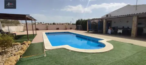 Chalet en Torralba