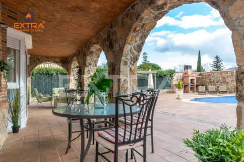 Chalet en Urbanización Miralpántano