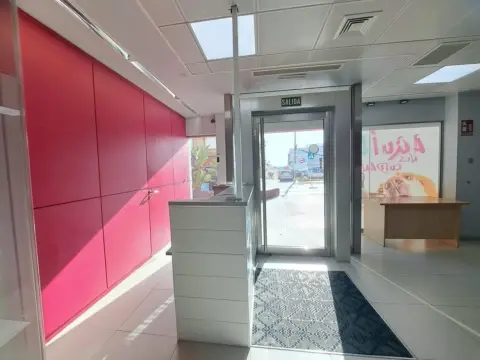 Local comercial en Centro Urbano