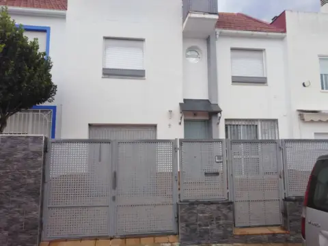 Casa adosada en calle de Villarrobledo