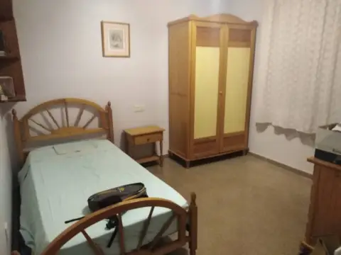 Casa adosada en calle de Villarrobledo