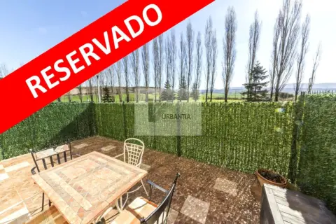 Piso en calle del Monte Campamento