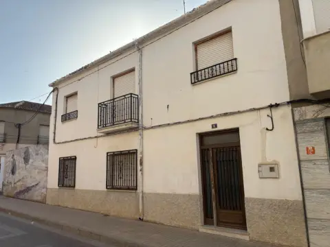 Casa en calle de Ramón y Cajal, 5