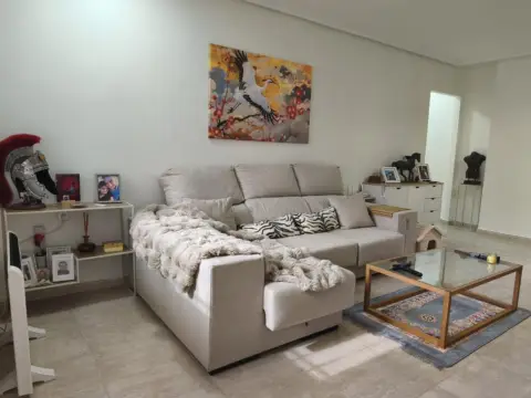Chalet en calle de la Bahía