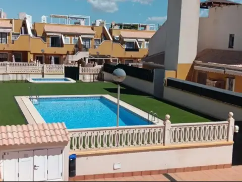 Chalet en calle de la Bahía