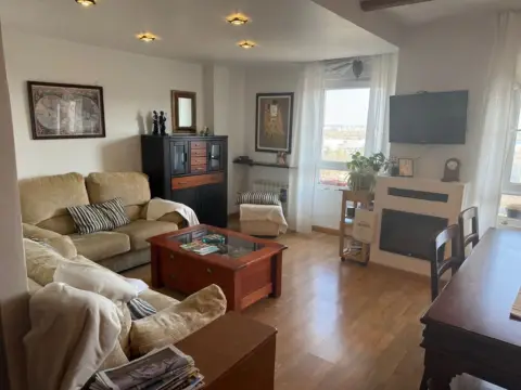 Dúplex en calle de Rebesquina