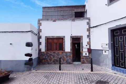 Casa adosada en calle San Juan