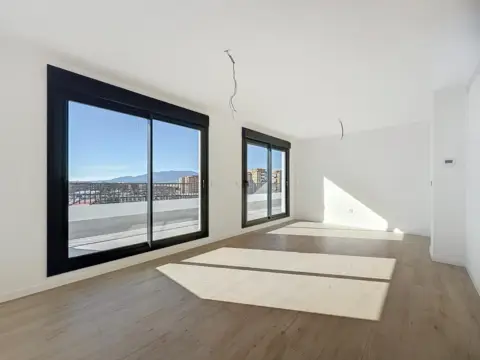 Piso en Los Guindos-Parque Mediterraneo-Santa Pa