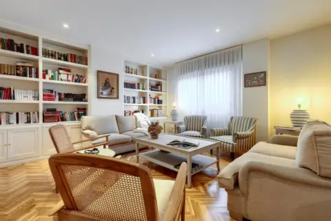 Piso en calle de Acamar