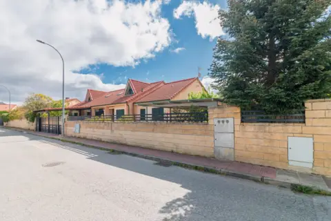 Casa pareada en Las Cabezuelas