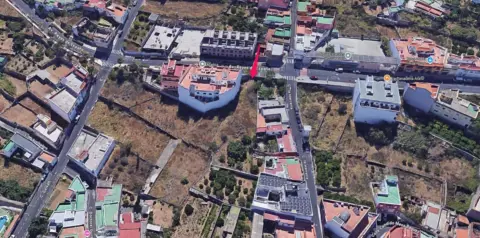 Terreno en Avenida de los Reyes de España