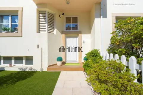 Casa adosada en Camino de la Raposa