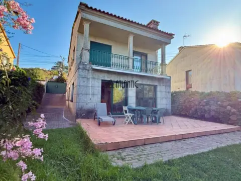 Chalet en calle Santa Marta (De) - Darbo