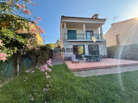 Chalet en calle Santa Marta (De) - Darbo