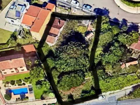 Terreno en Urbanización La Galindra, 55