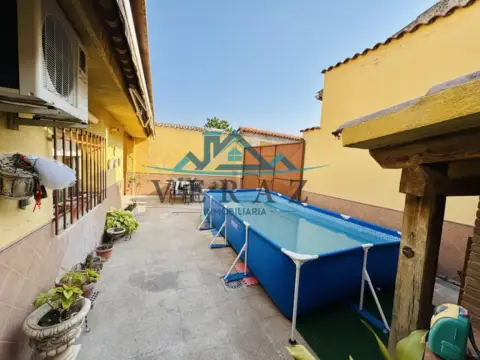 Chalet en calle de Don Ignacio García Cabañas