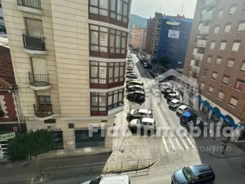 Piso en calle de la Ronda, 5