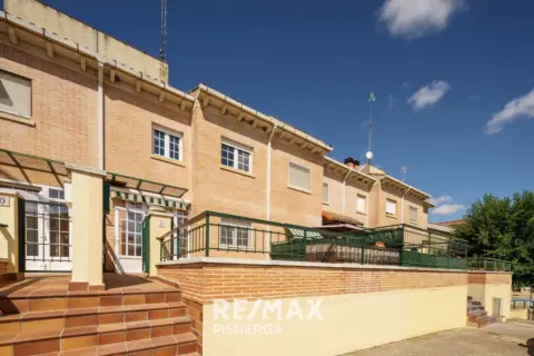 Casa adosada en Camino de la Mona, 8