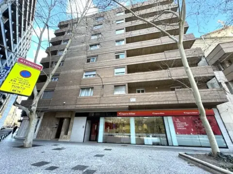 Garaje en Paseo de la Constitución, 19