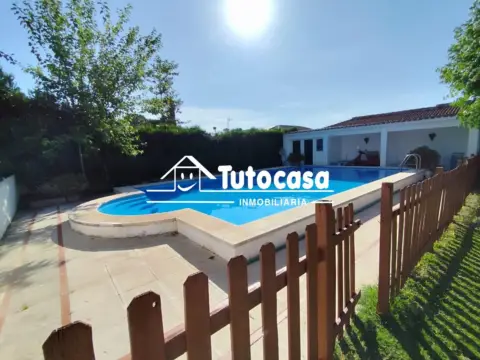 Chalet en calle del Castillo de la Mota