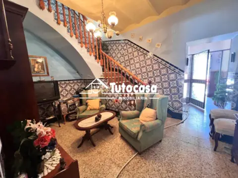 Casa adosada en calle Real Utrera