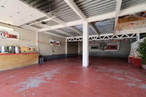 Nave industrial en Pasaje de Areca