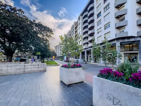 Local comercial en calle de Jose Miguel Barandiarán