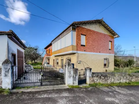 Casa en calle de la Robleda
