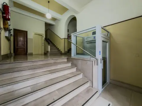 Piso en Plaza de Luis Hauzeur