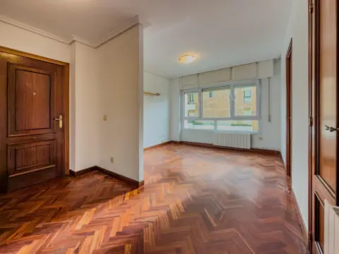 Piso en Valdenoja