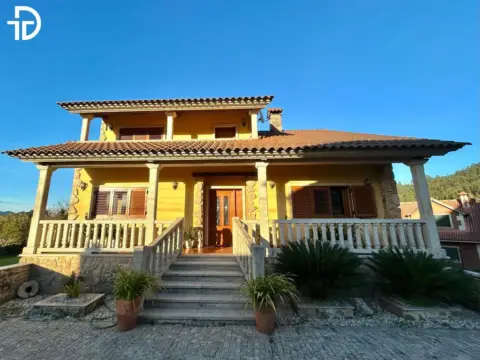 Chalet en calle Cm Pazo de Soutoxuste-Viso