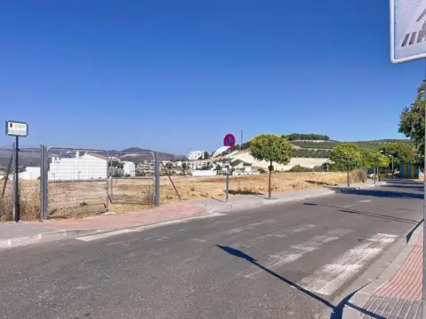Terreno en calle Banda de Música de Lucena