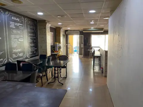 Local comercial en Industrial