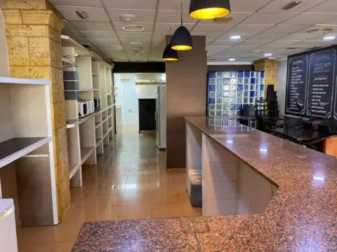 Local comercial en Industrial