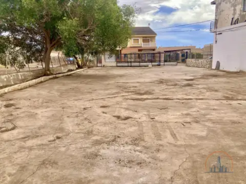 Nave industrial en Lomas del Albujon